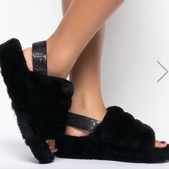 UGG Shoes - NEW in Box Ugg Slippers Fluff Yeah Bling Black in Size 6
